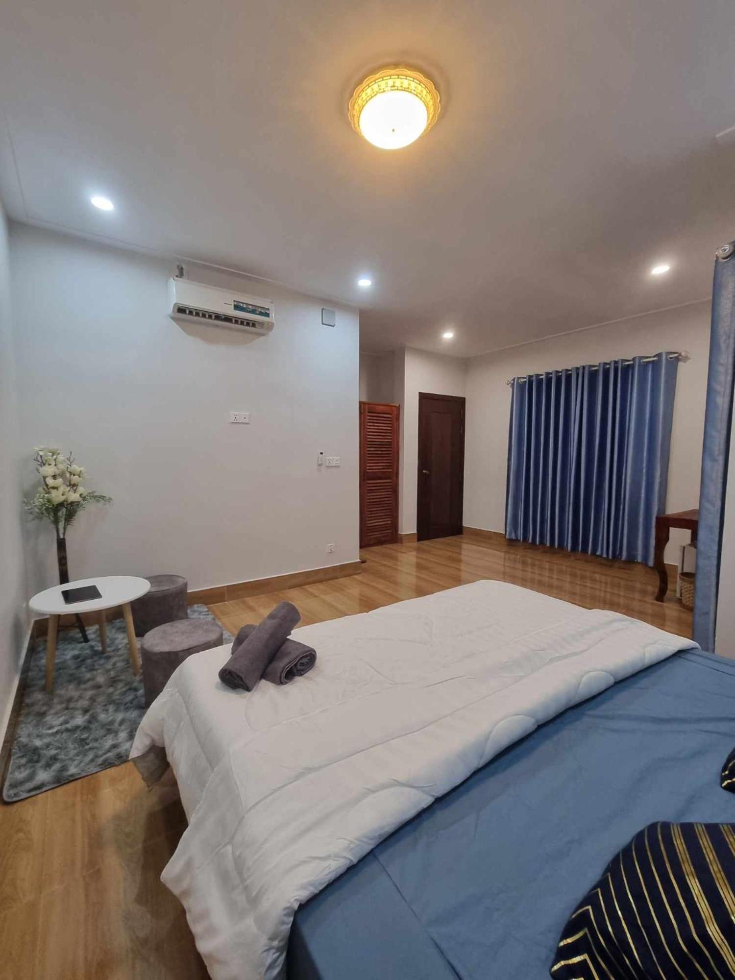 The Hub Kampot Hotel Exterior photo